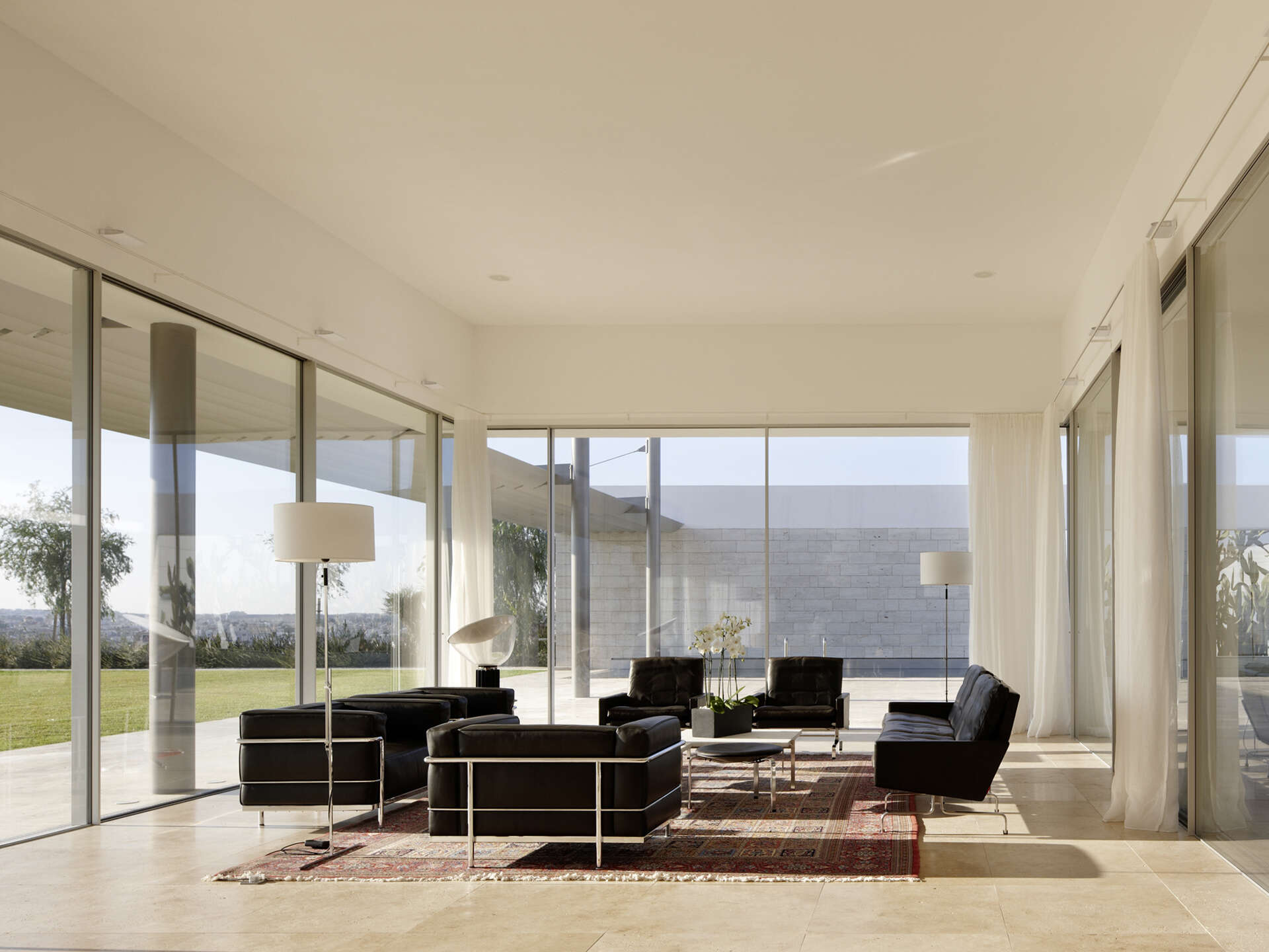 window IQ performance gap calculator - lift slide doors luxury interior open plan